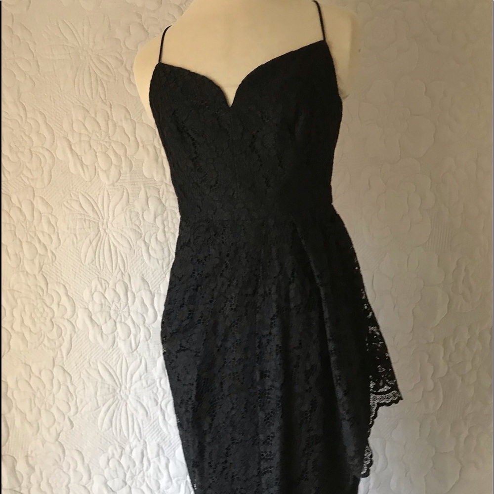 Forever New black lace dress - Picture 2 of 7